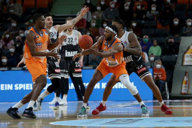 所有人都为 所有人都为