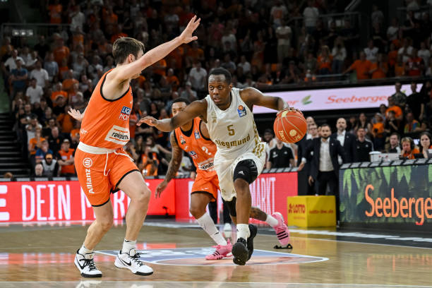 也可能放大 也可能放大